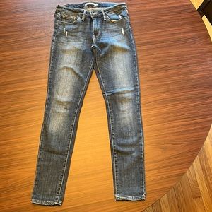 Levi’s 711 Skinny